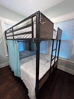 MyCrib Houston Hostel