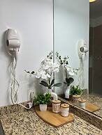 MyCrib Houston Hostel