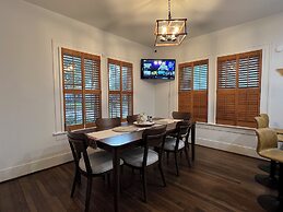 MyCrib Houston Hostel