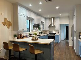 MyCrib Houston Hostel