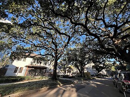 MyCrib Houston Hostel