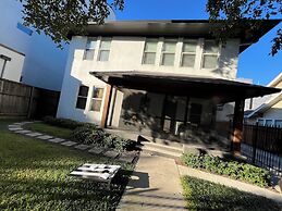 MyCrib Houston Hostel