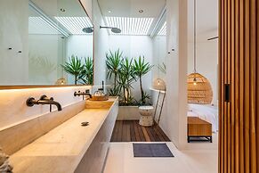 Casa Umalas Villa by Betterplace