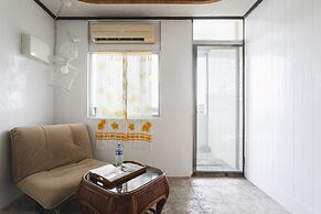 LowPressure restaurant & surf guesthouse