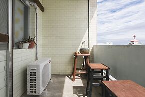 LowPressure restaurant & surf guesthouse