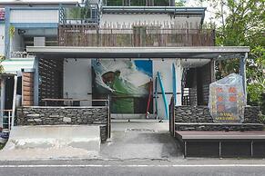 LowPressure restaurant & surf guesthouse