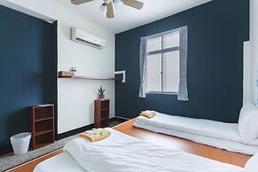 LowPressure restaurant & surf guesthouse