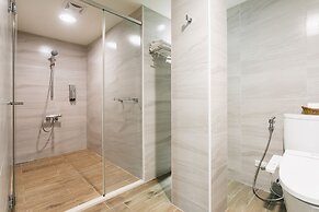 LowPressure restaurant & surf guesthouse