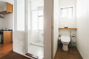 LowPressure restaurant & surf guesthouse