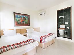 LowPressure restaurant & surf guesthouse