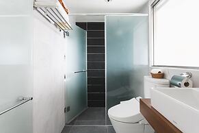 LowPressure restaurant & surf guesthouse