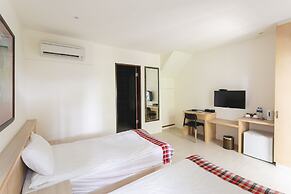 LowPressure restaurant & surf guesthouse