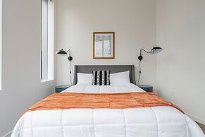 Sophari Bellevue Tower Apts