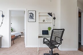 Sophari Bellevue Tower Apts