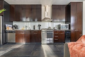 Sophari Bellevue Tower Apts