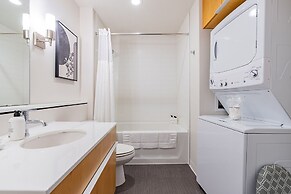 Sophari Bellevue Tower Apts