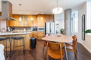 Sophari Bellevue Tower Apts