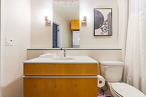 Sophari Bellevue Tower Apts