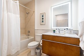 Sophari Bellevue Tower Apts