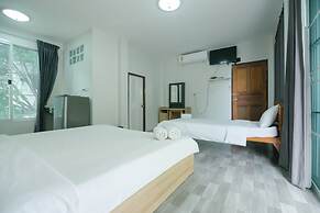 Reuan Chom Dao Resort