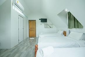 Reuan Chom Dao Resort