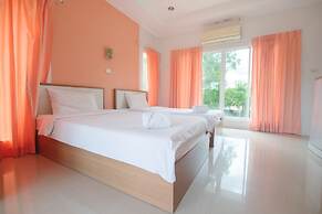 Reuan Chom Dao Resort