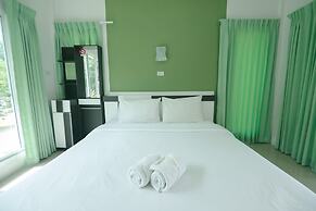 Reuan Chom Dao Resort