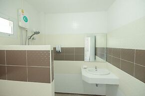 Reuan Chom Dao Resort