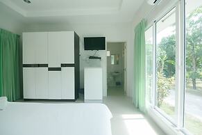 Reuan Chom Dao Resort