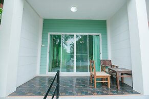 Reuan Chom Dao Resort