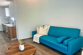 Phaedrus Living Coral Suites Harmony