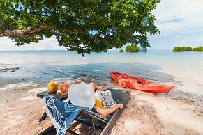 The Funny Lion - Puerto Princesa