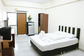 KIM HOTEL AT BANGPLONG