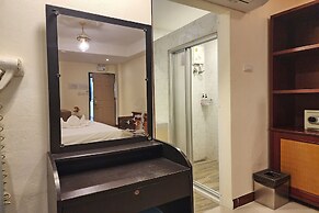 KIM HOTEL AT BANGPLONG