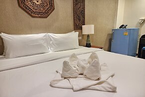 KIM HOTEL AT BANGPLONG