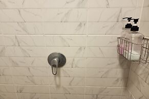 KIM HOTEL AT BANGPLONG