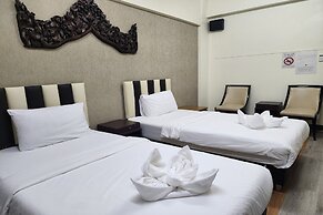 KIM HOTEL AT BANGPLONG