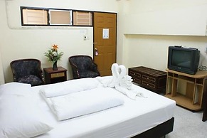 KIM HOTEL AT BANGPLONG