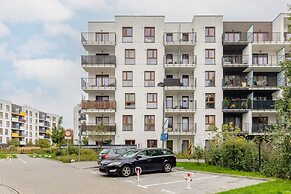 Cozy Apartment Marywilska by Renters