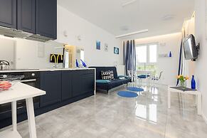 Cozy Apartment Marywilska by Renters