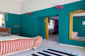 Eclectic1BR in Talpiot mkt by Sea N Rent
