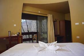 Auranya Hotel And Resort