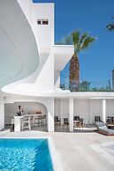 Mika Villas & Suites