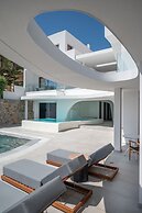 Mika Villas & Suites