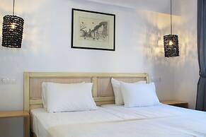 Mika Villas & Suites