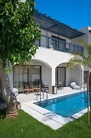 Mika Villas & Suites