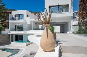 Mika Villas & Suites