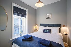 Cosy 2 Bedroom Cottage in a World Heritage Village