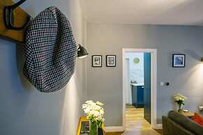 Cosy 2 Bedroom Cottage in a World Heritage Village