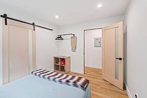 Stylish Sherman Oaks Townhouse W/ 3 Master Suites